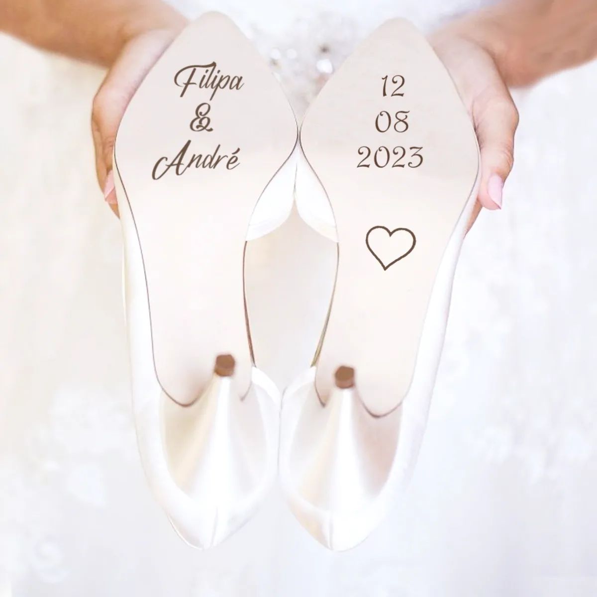 Grabado de zapatos de boda