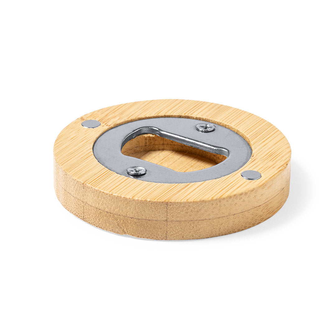 Abre-cápsulas magnético em bambu personalizado com gravação a laser. Ideal como lembrança de casamento ecológica e elegante. Encomende já!