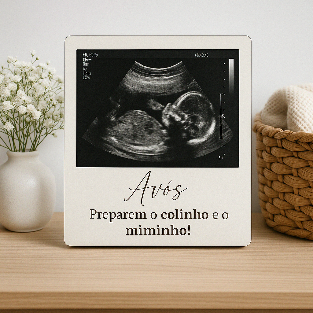 Anúncio de gravidez para avós com fotografia da ecografia e frase emotiva