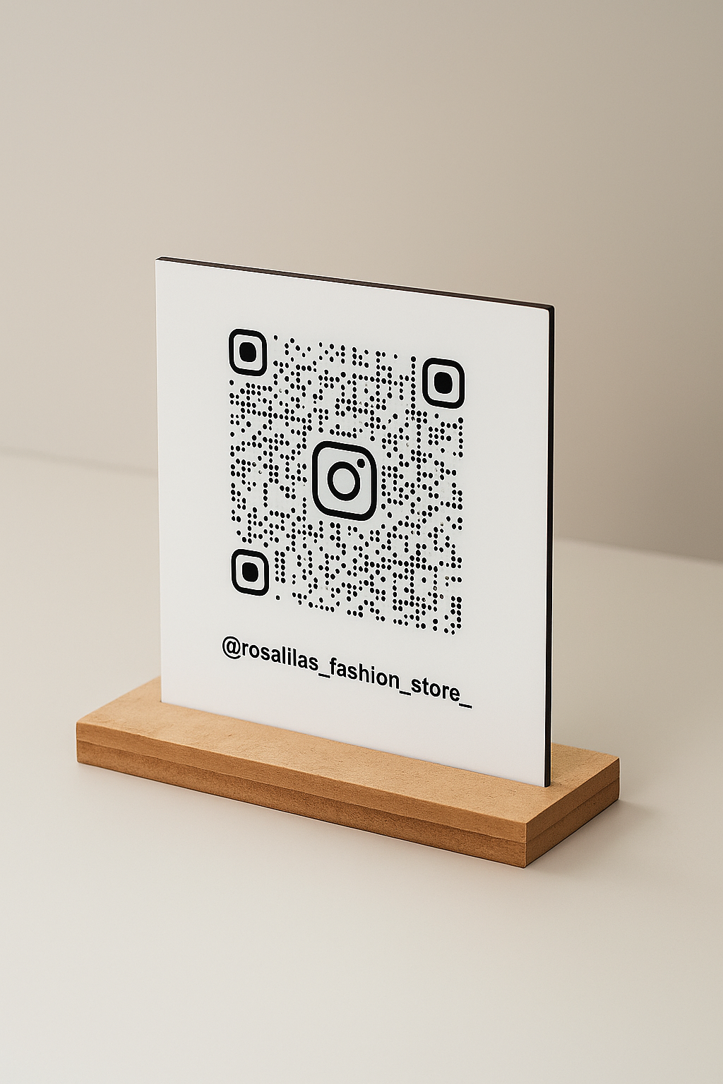 Placa QR Instagram com Base em Madeira
