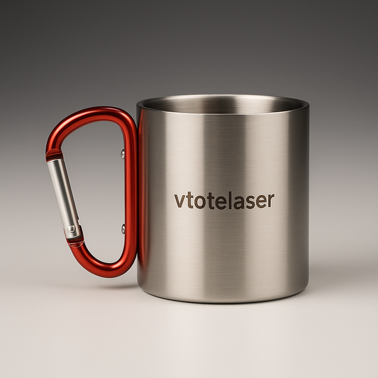 Caneca inox com mosquetão e personalização ideal para aventura e brindes corporativos